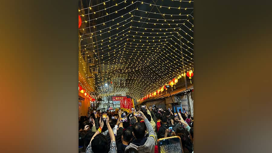 A huge crowd gathers to experience the Chinese New Year 2023 celebrations at Chinatown in Tangra on January 21 night 