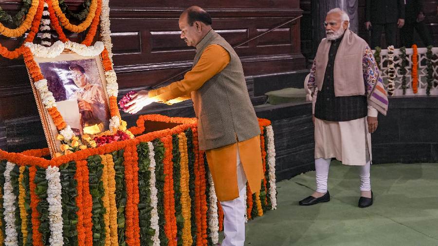 Lok Sabha Speaker Om Birla pays floral tribute to Netaji Subhas Chandra Bose on his 126th birth anniversary, at the Central Hall of Parliament House. 
