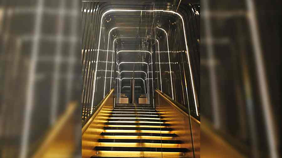 A quite literally ‘lit’ staircase takes you to the private section and is also directly linked to the DJ console for artistes to avoid the crowds while taking the stage