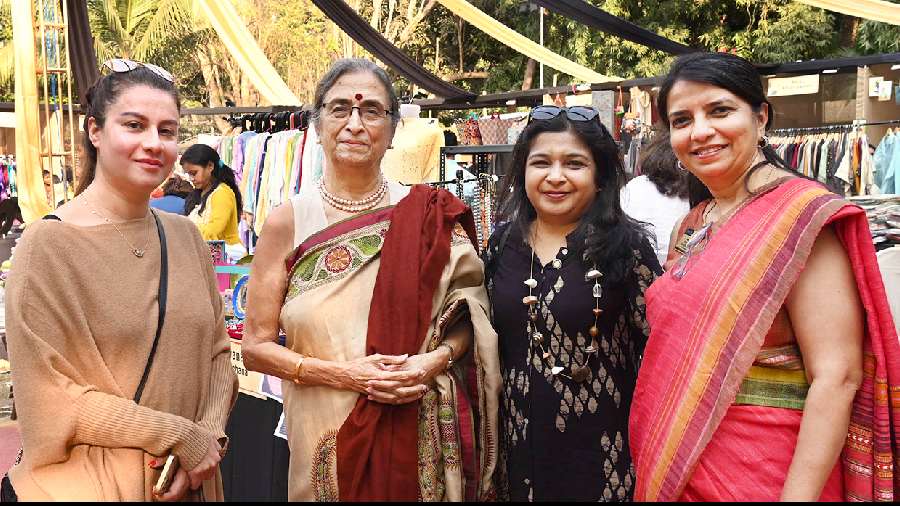 (L-R) Suchi Narula, Shamlu Dudeja, Shalini Agarwal and Mayuri Modi Doshi. “This is the fourth edition of Kolkata Kettle. This time we have a good collection of craftsmen from Gujarat, Delhi and all over the country. The best part is the fun of organising the exhibition. We also raise funds which help us in our projects. This year’s resolution is to do more projects,” said Mayuri Modi Doshi, president of Rotary club.