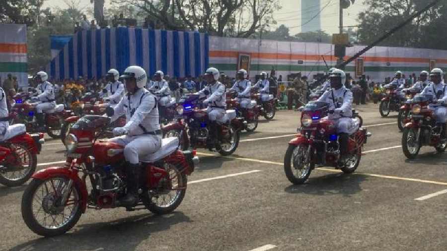  A contingent of Calcutta Traffic Police Winners team.