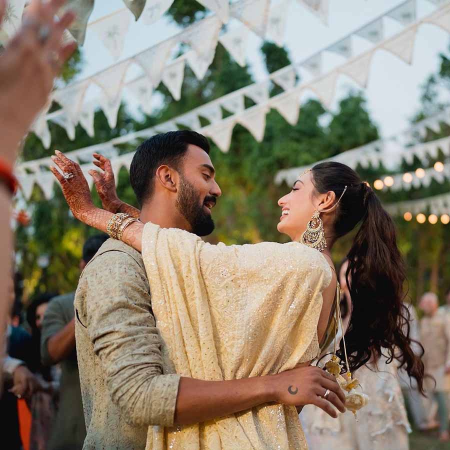 The Sangeet ceremony had KL Rahul and Athiya dancing together, looking happy and relaxed. 