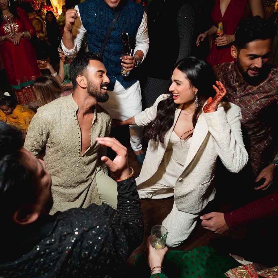 For the latter part of the Sangeet ceremony, Athiya changed into a stunning white co-ord set with a matching blazer to dance the night away. 