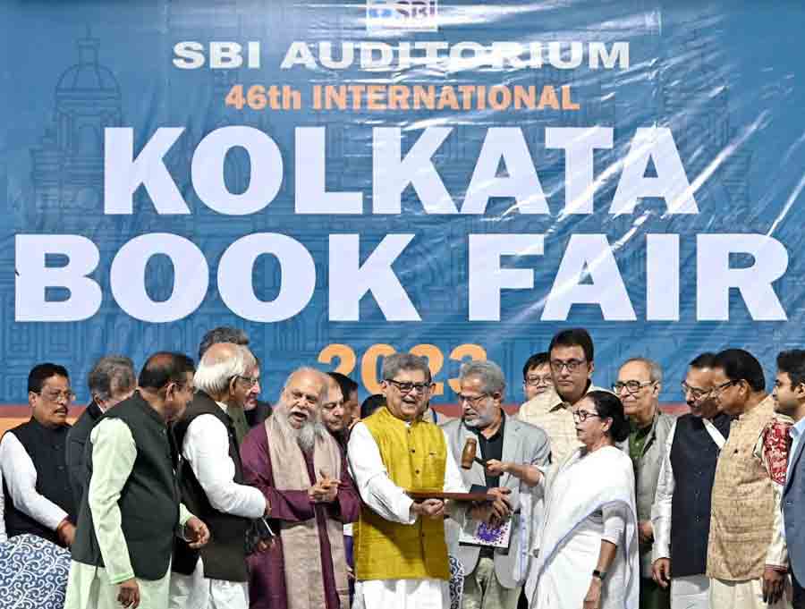 Chief Minister Mamata Banerjee inaugurated the 46th International Kolkata Book Fair in Salt Lake on Monday. The inauguration ceremony began at 1.30 pm.