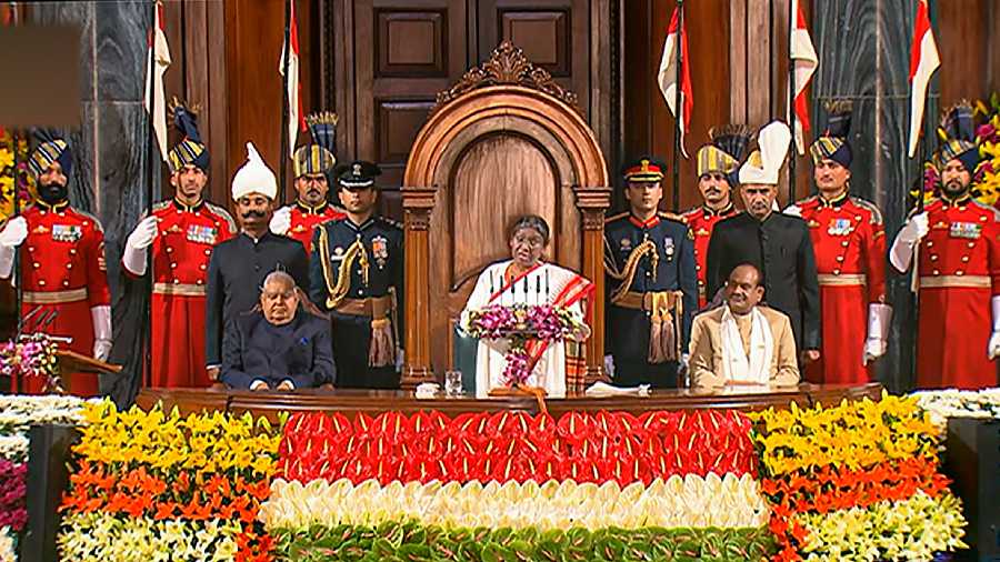 President Droupadi Murmu addresses the joint session of Parliament on the opening day of the Budget Session, in New Delhi. 