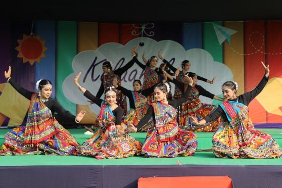 The carnival also had a dance programme performed by special needs children and students from Suryakiran which is a free school for the underprivileged section of society established by Kalyan Bharti Trust. 