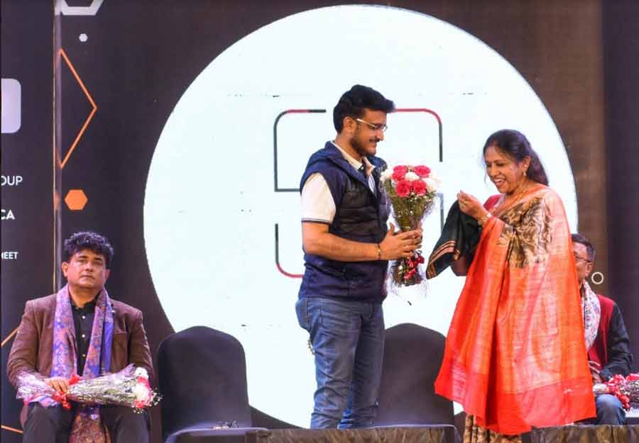 At the closing ceremony of the Techno Olympica Knights, chief guest Sourav Ganguly was felicitated by Manoshi Roychowdhury, co-chairperson, Techno India Group, at the institute’s premises in Sector V on Tuesday