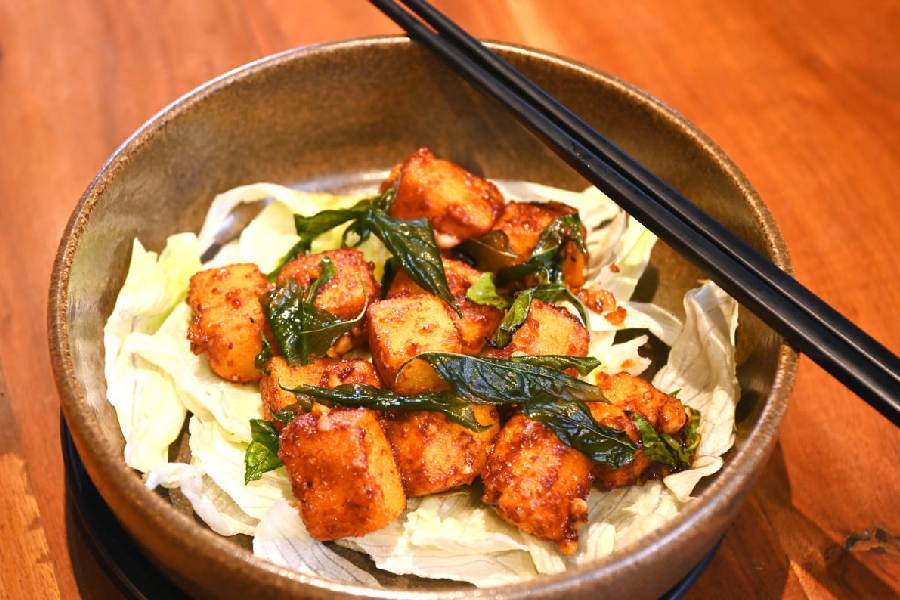 Tahu Goring Kecap is crispy-fried tofu tossed in sweet chilli and soya sauce. Rs 459