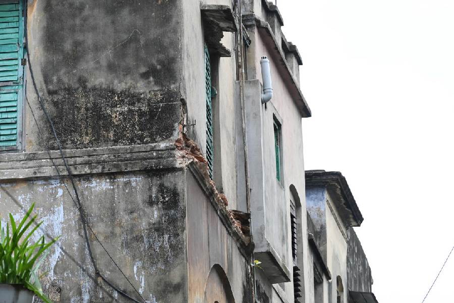 The house on Durga Pituri Lane in Bowbazar, a portion of the cornice of which came crashing down on Friday morning. 