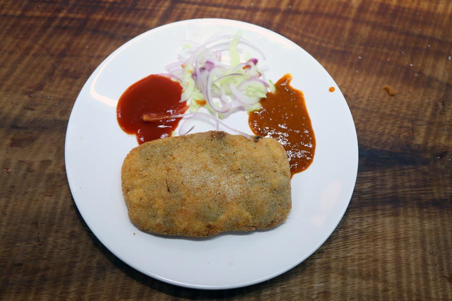 Despite big names involved in the trade, the iconic coffee house has always enjoyed the patronage of millions of Bengalis and the new centre will have a blend of both the nostalgia and the new age. Speaking on the occasion, Nurul Islam Laskar, partner-entrepreneur, Diamond harbour outlet of Indian Coffee House, said: ‘We are here with a mindset to tap the young crowd and transitional customers. While the menu essentially remains the same, we shall soon introduce an array of new dishes depending on the demand’