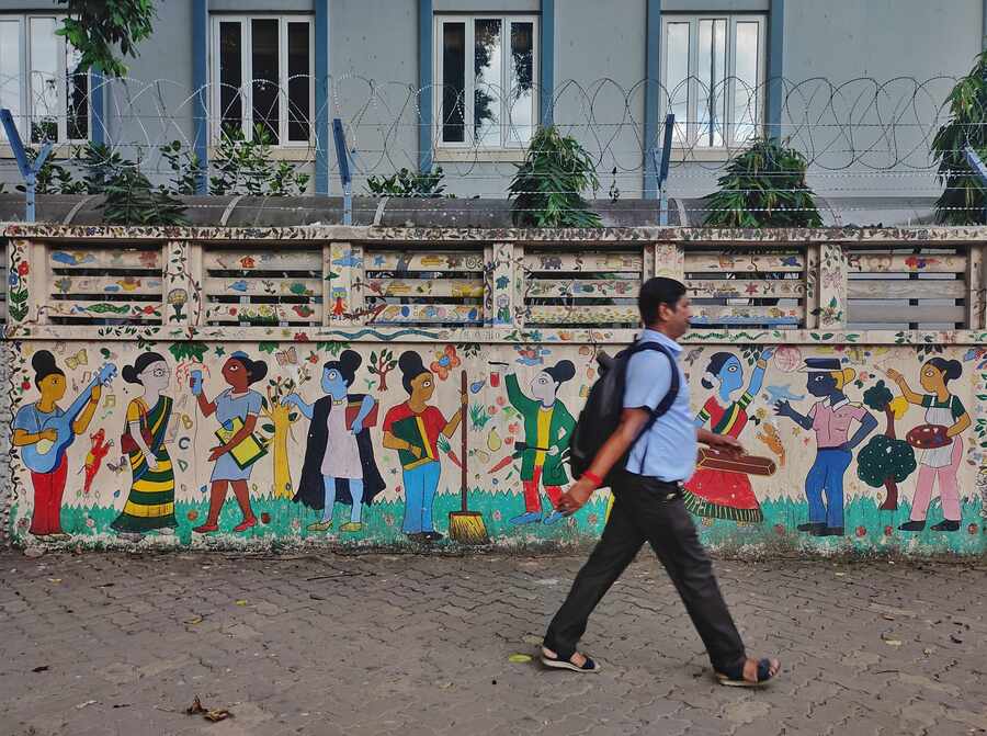  Wall graffiti across the city have given Kolkata a facelift 