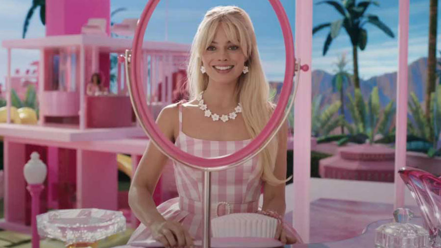 Margot Robbie deletes all her vacation pictures from Vietnam after the country refuses to release ‘Barbie’
