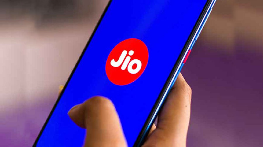Prospective buyers of Bharat 4G phones are wondering if they can change the Jio caller tune till a more expensive model launches in two years