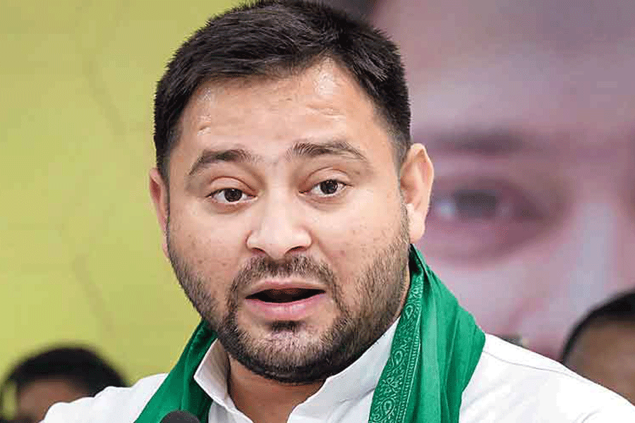 Land For Jobs Scam Opposition Bjp Demands Resignation Of Tejashwi Prasad Yadav Trendradars 2179