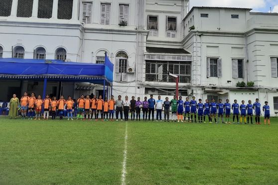 Day 2: Match 2: Sri Aurobindo Institute of Education (in orange) and St Augustine's Day School, Barrackpore(in blue) 