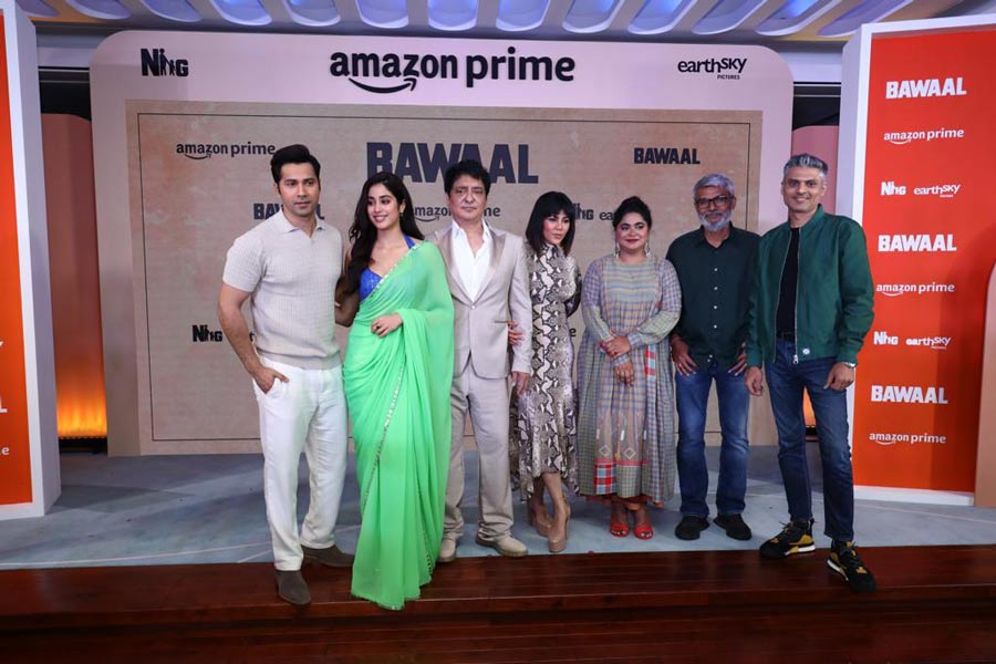 The cast and crew of the movie — including director Nitesh Tiwari, co-producers Warda Nadiadwala and Ashwini Iyer Tiwari, and Prime Video’s content licensing director Manish Menghani — posed for a group photo at the event.