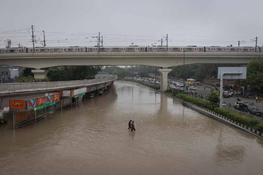 Delhi | Met Predicts Light To Moderate Rain In Delhi For Friday ...