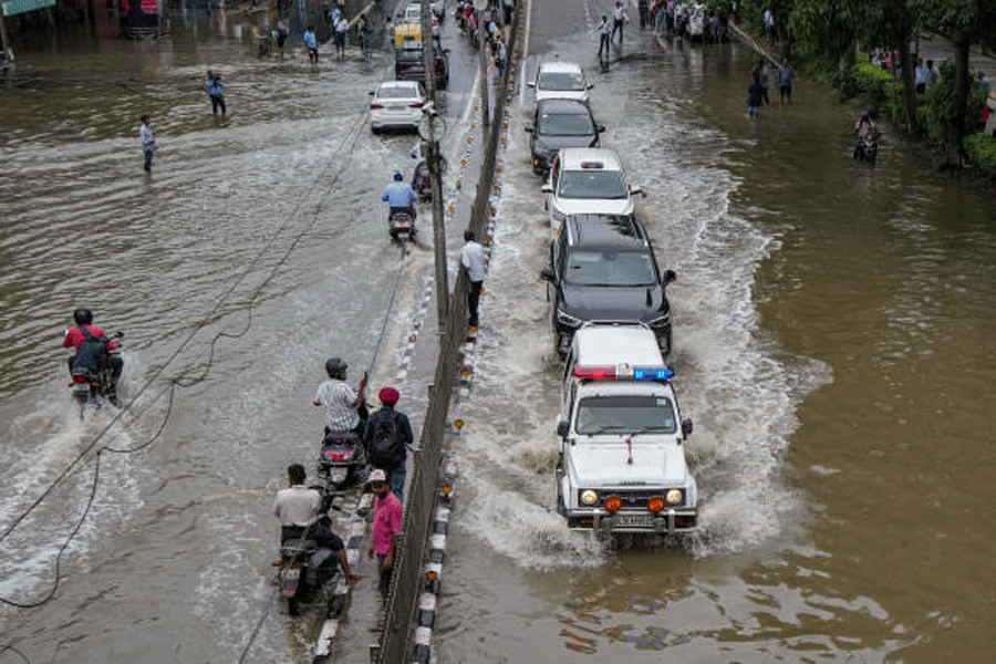 flood waters Delhi floods Three teenagers die while swimming in