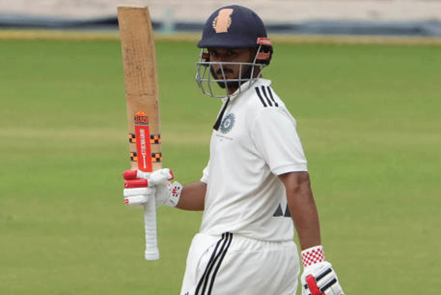 Duleep Trophy: Priyank Panchal's Fighting Knock Keeps West Zone Afloat ...