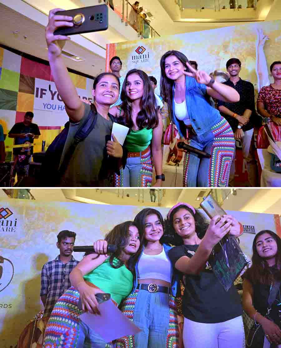 The Nandy sisters happily posed with their fans for selfies as they conducted the second programme of the evening in which the fans had to give the right answers to questions related to the sisters. Apart from the engaging programmes, the fans were also impressed by the involvement of sisters with their fans. Trisha Laha (below) got a compliment from Antara for being so tall at such a young age. The sisters not only remembered the real names of several of their fans, but also their social media handles.