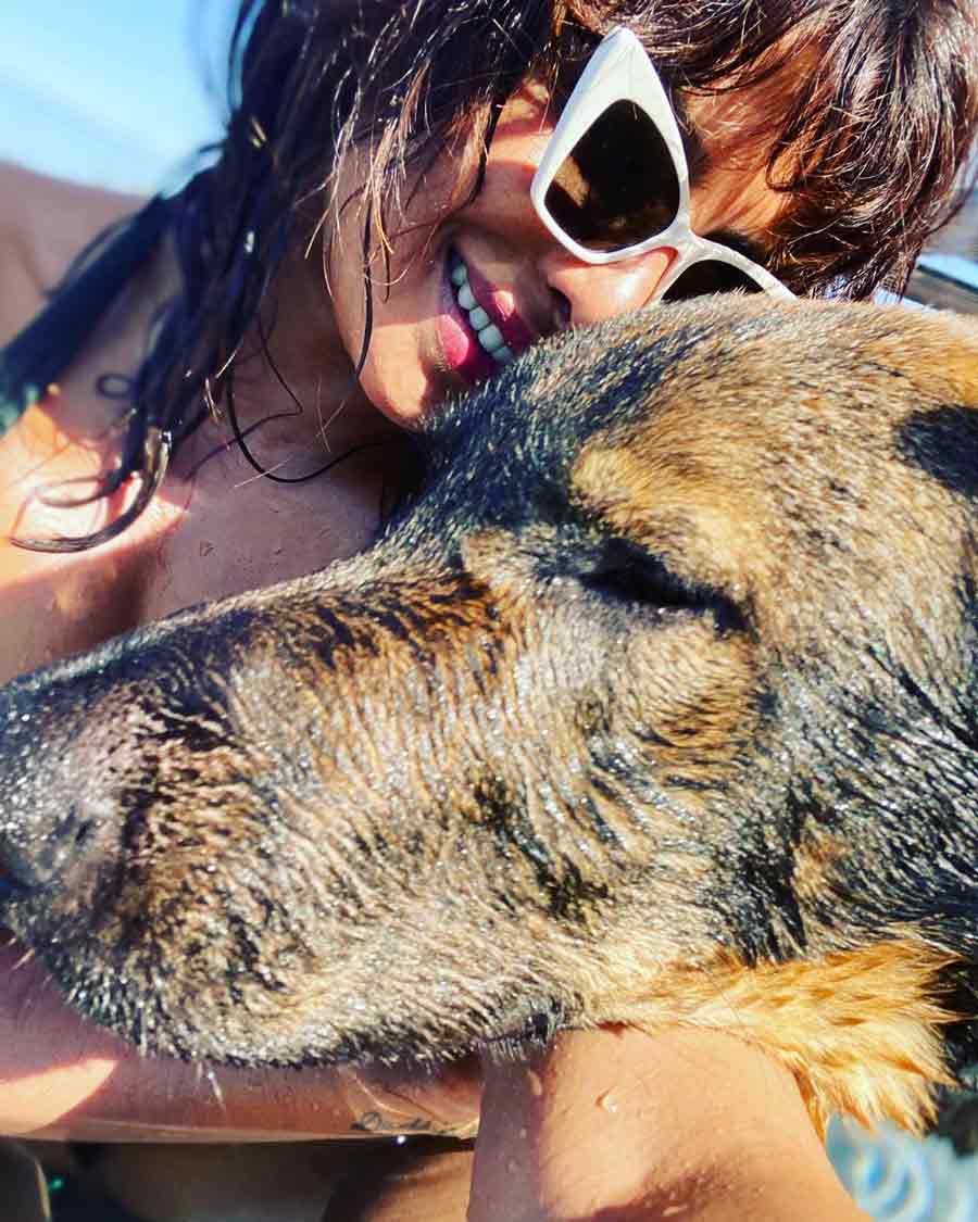 Priyanka’s “lil big boy” Gino poses for a selfie with the actress in a pool.