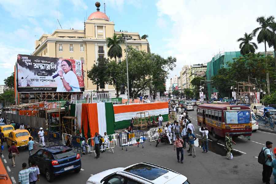 Preparations underway on Wednesday for Friday’s Martyrs’ Day rally of the Trinamul Congress in front of Victoria House in Esplanade.