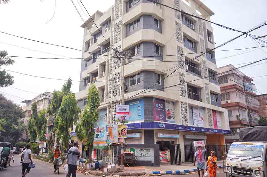 The address,  11, A, Kavi Bharat Sarani, stands testimonial to the change in Kolkata's cityscape. Today, one witnesses a five-storey building with multiple offices, but not so long ago there stood a house exuding old-world charm