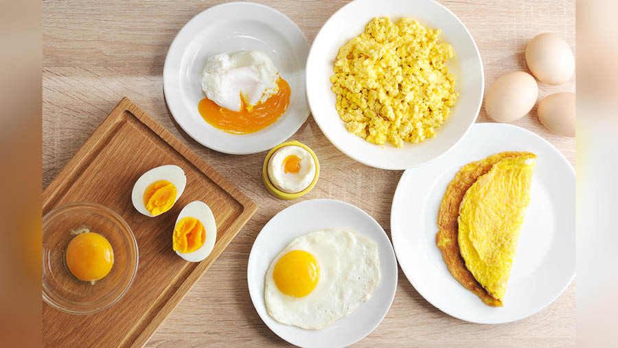 Bengalis (and the world) have adapted and devised ways of having eggs for breakfast creatively with several variations