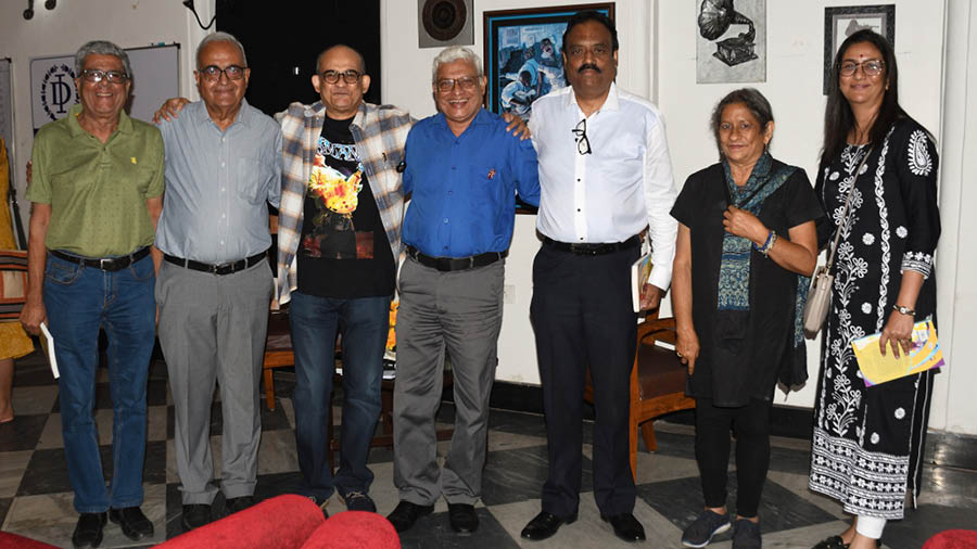 Shantanu with some of the guests from the evening