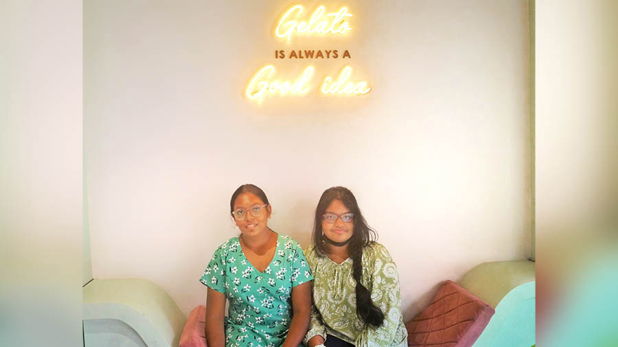 L-R: Customers Aarna Dutta and Adrita Dutta