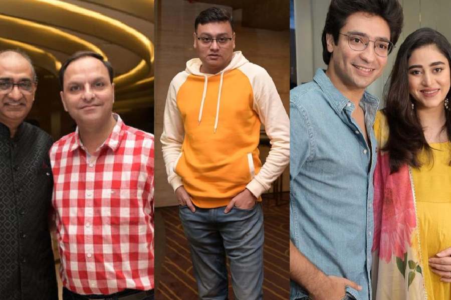 (L-R) Imran Zaki with Amit Agarwal; Subhrajit Mitra and Gaurav Chakrabarty, who played Michael, with wife Ridhima Ghosh
