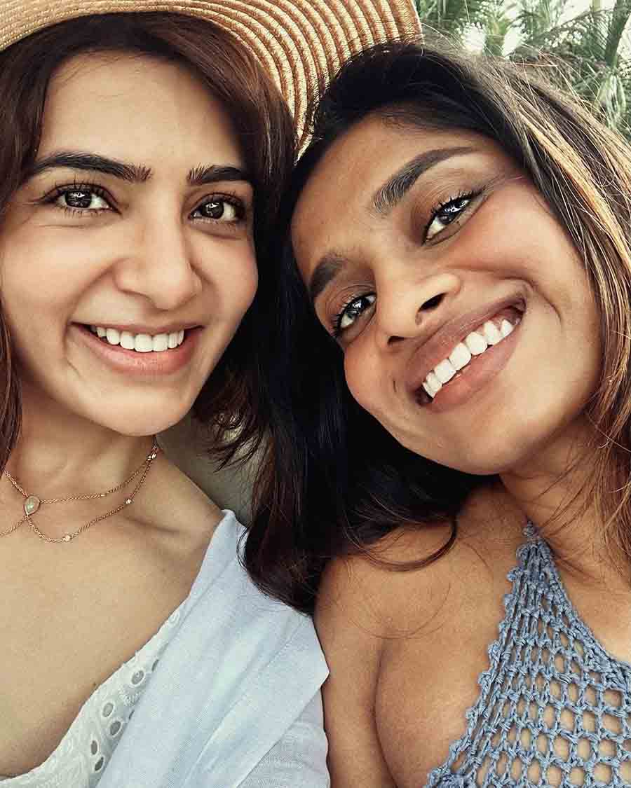 Samantha was accompanied by her friend, internet personality Anusha Swamy, in Bali.