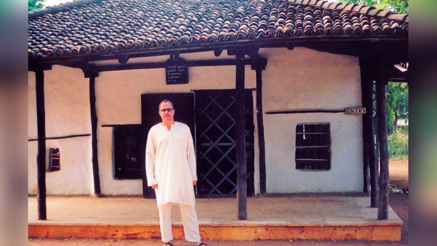 Zac O’Yeah at Sevagram, Maharashtra, in the early 1990s