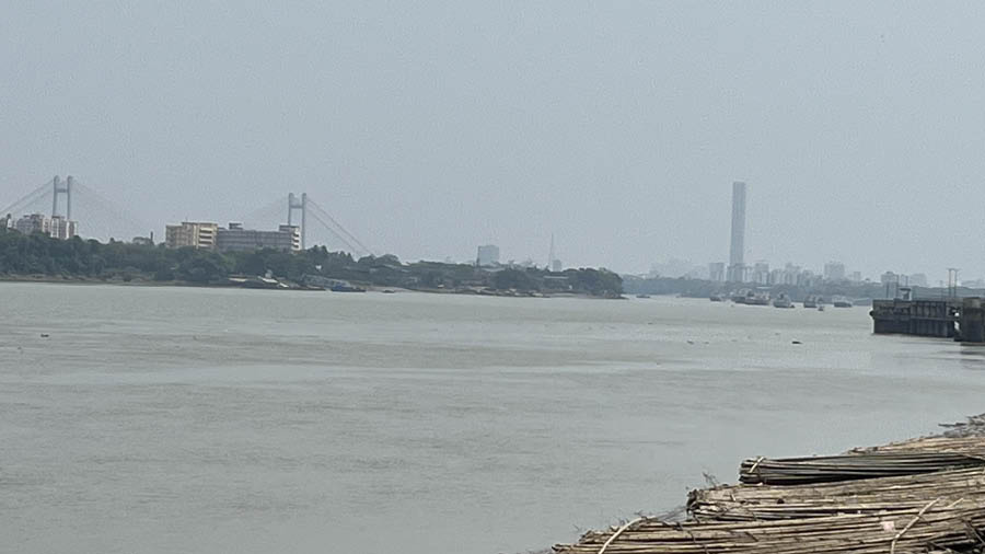 Kolkata upstream – the Vidyasgar Setu and a cluster of high-rises with the towering 42 skyscraper, as seen from Bichali Ghat today