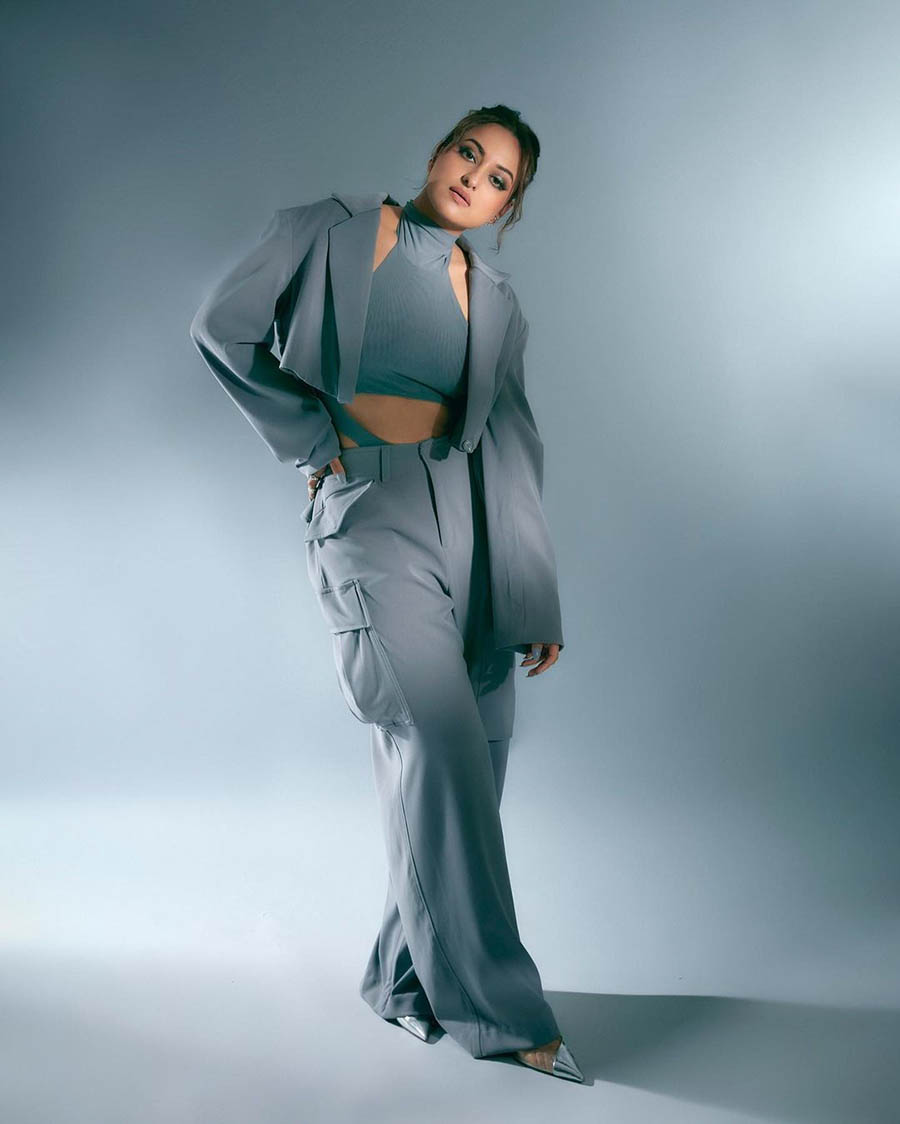 Grey is not an easy colour to play with and Sonakshi shows how to do it right, in a co-ord set paired with silver stilettos and minimal makeup. 