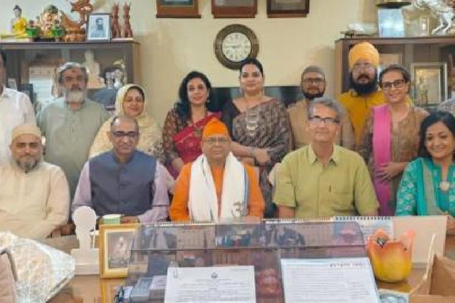 Swami Suvirananda, general secretary of the Ramakrishna Math and Mission, with members of the all-faith delegation at Belur Math on Thursday