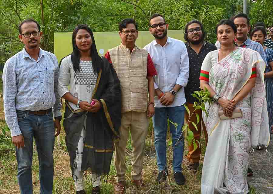 (From left) Indian heptathlete and Arjuna awardee Swapna Barman, NKDA chairman Debashis Sen, Siddha Group director Aadish Jain, and environmental scientist and Cantonment Board consultant Swati Nandi Chakraborty after planting saplings.   Indian heptathlete and Arjuna awardee Swapna Barman, NKDA chairman Debashis Sen, Siddha Group director Aadish Jain, environmental scientist and Cantonment Board consultant Swati Nandi Chakraborty, and Mrittika founder director Somini Sen Dua planted saplings on the occasion. ‘We have seen a lot of activity in and around New Town in recent years to preserve the environment and corporates like Siddha are playing a major role. It is important to remember that planting a tree isn't just a one-day affair. It is like a small child that needs constant care. I appreciate the campaign motto which asks us to ‘Be Selfish’, because without these trees, we will not be here,’ Sen said.  Chakraborty also lauded the initiative, “This year, our main goal is to curb plastic pollution. We need to be careful of our unconscious actions, where we unknowingly harm the environment. We don’t just need small plants, but big trees too, in order to save the environment.’