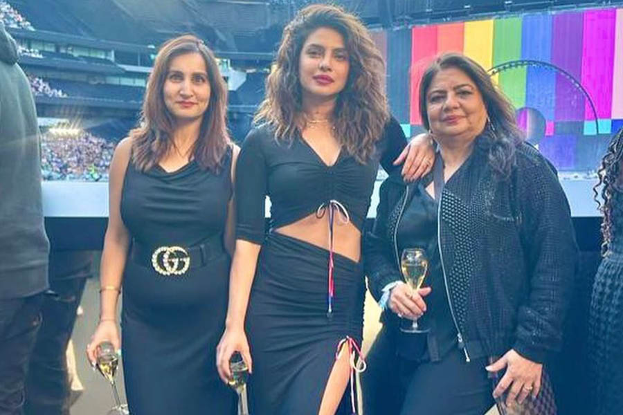 Priyanka Chopra | Priyanka Chopra And Her Mother Attend Beyonce's ...