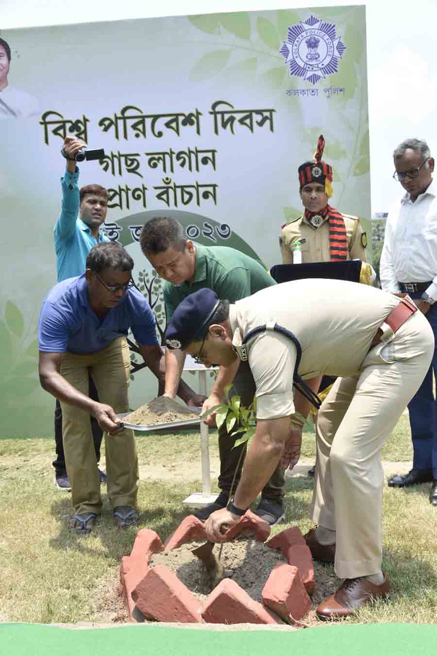 On the occasion of World Environment Day a sapling plantation drive was undertaken by commissioner of police, Kolkata and other senior officers at the Bodyguard Lines, Alipore  