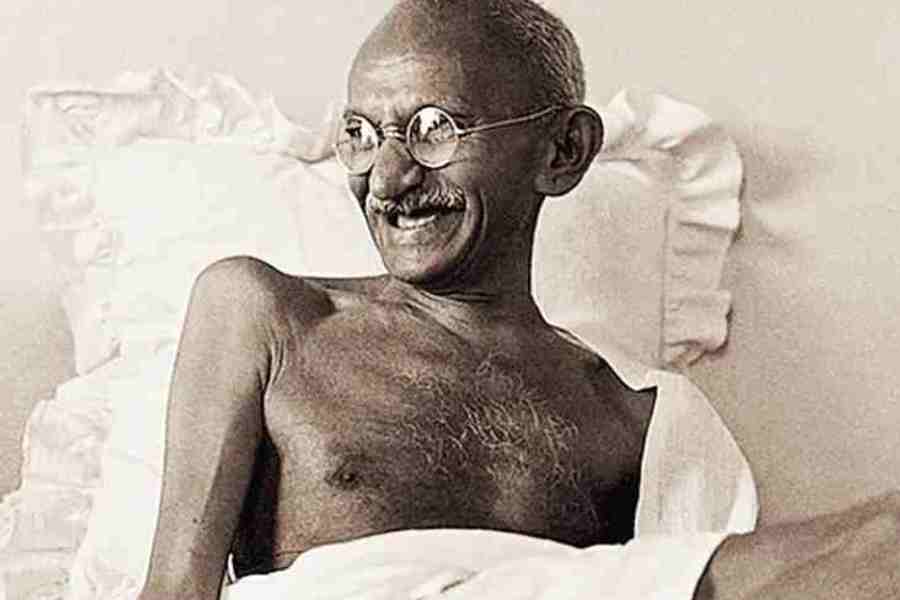 Essay On Mahatma Gandhi | 500 Words Essay Writing