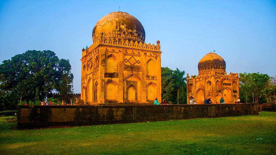 Barid Shahi Tomb Complex