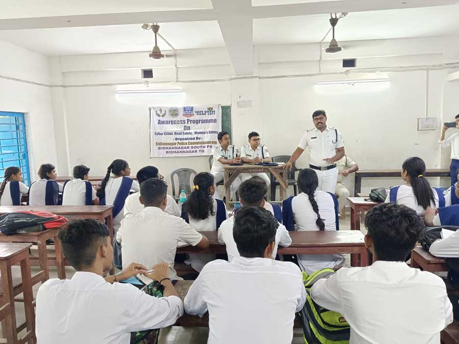 Bidhannagar police organised an awareness programme on cyber crime, road safety and women safety on Saturday in which school students took part