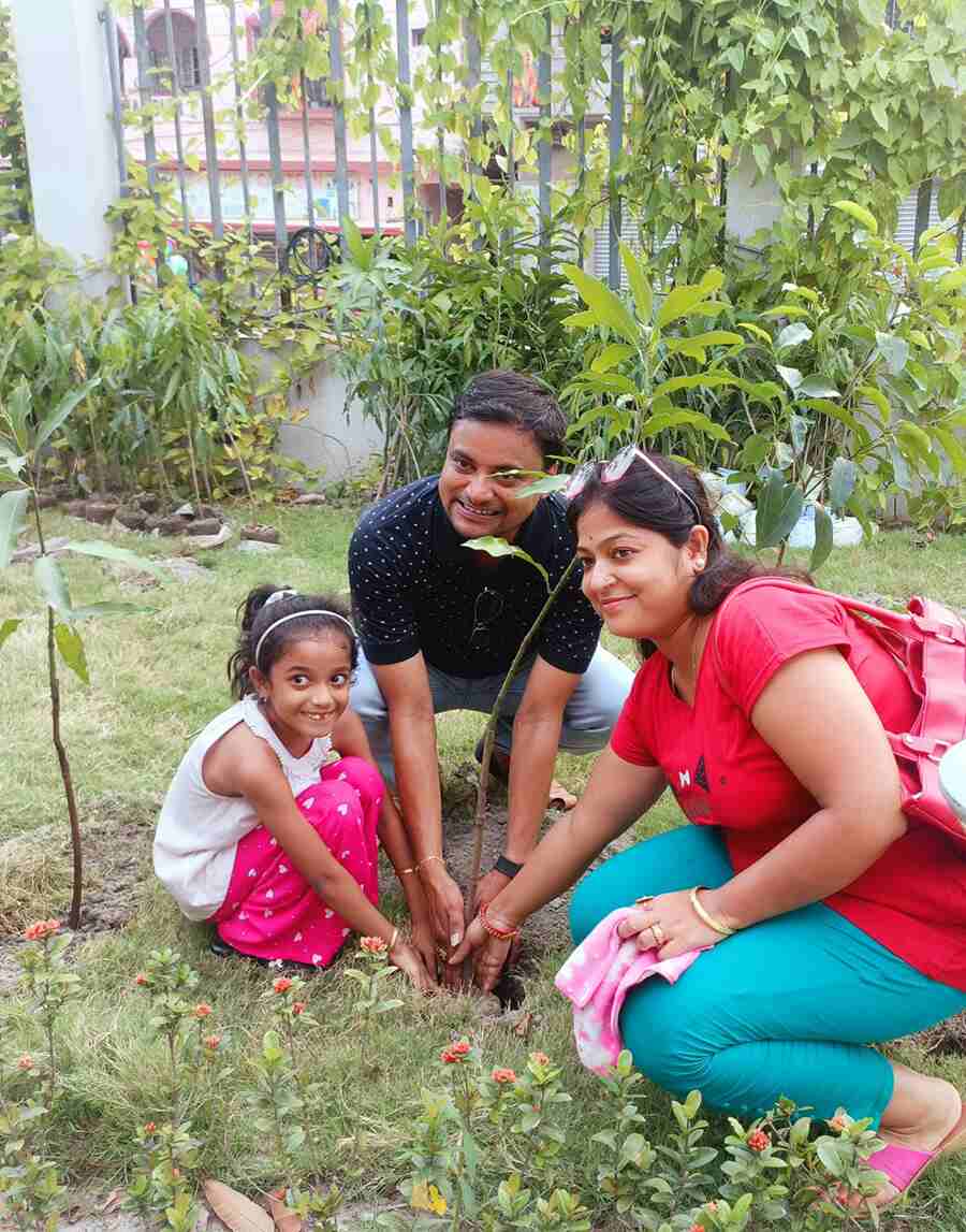 Future residents of Solaris City, Serampore, participated in a three-day tree plantation drive to mark World Environment Day organised by Eden Realty Group  