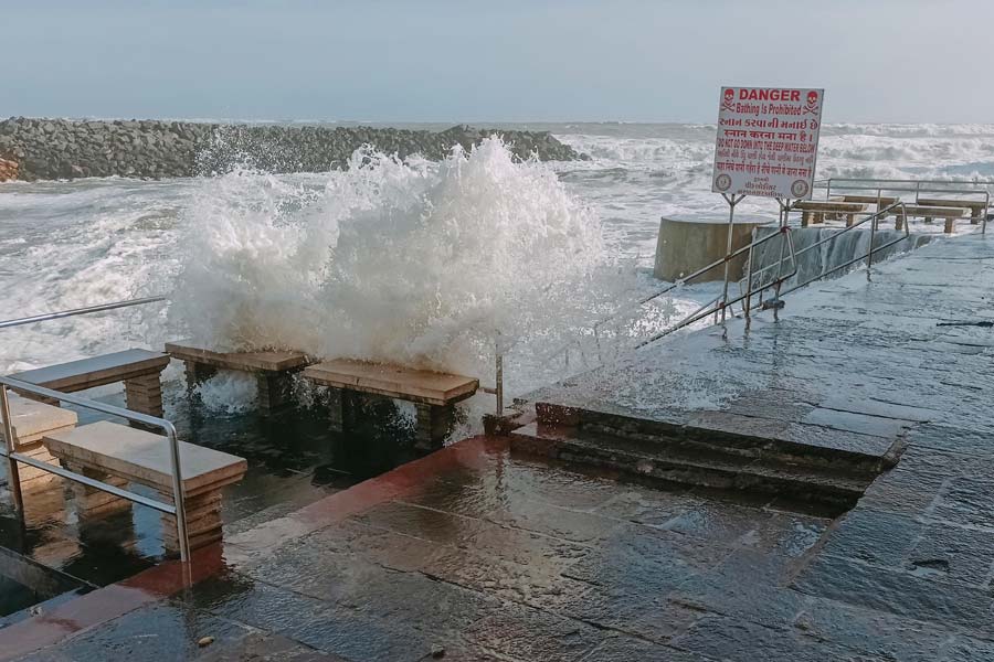 Cyclone Biparjoy | Cyclone Biparjoy: 50,000 Shifted To Temporary ...