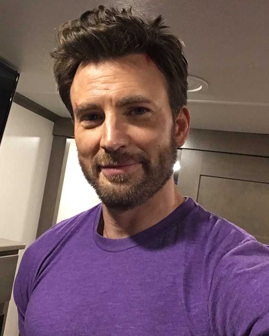 Chris Evans | Captain America star Chris Evans’ work selfies and ...