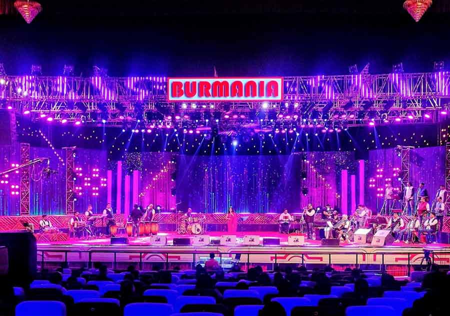 No family has impacted Indian film music quite like the Burmans. Between the father and son, SD Burman and RD Burman gave Bollywood its most iconic numbers for almost 50 years. Centrestage paid the maestros a grand tribute with Burmania at Science City Auditorium on June 10