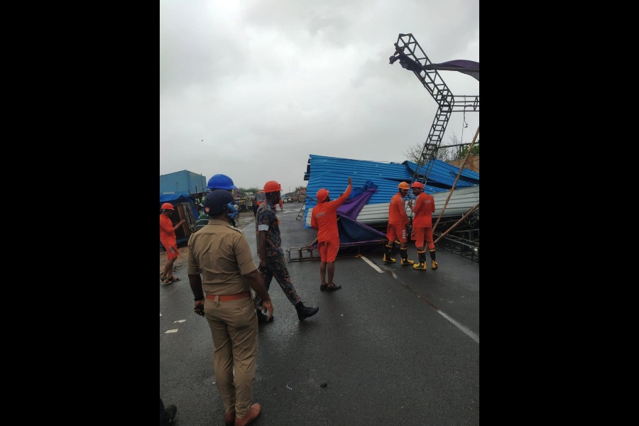 Cyclone Biparjoy | Cyclone Biparjoy: Several Villages Without ...