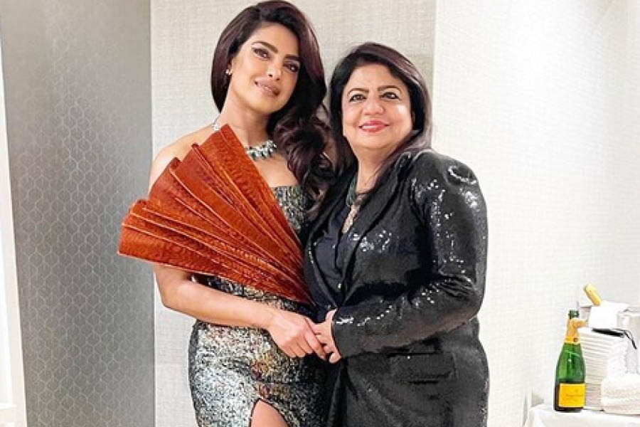 Priyanka Chopra | Priyanka Chopra Pens Heartwarming Note For Mum Madhu ...