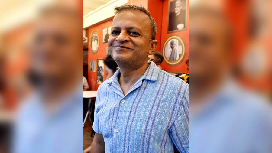 Author and journalist Sandip Roy thanked the author for bringing Mallick out to the larger audience