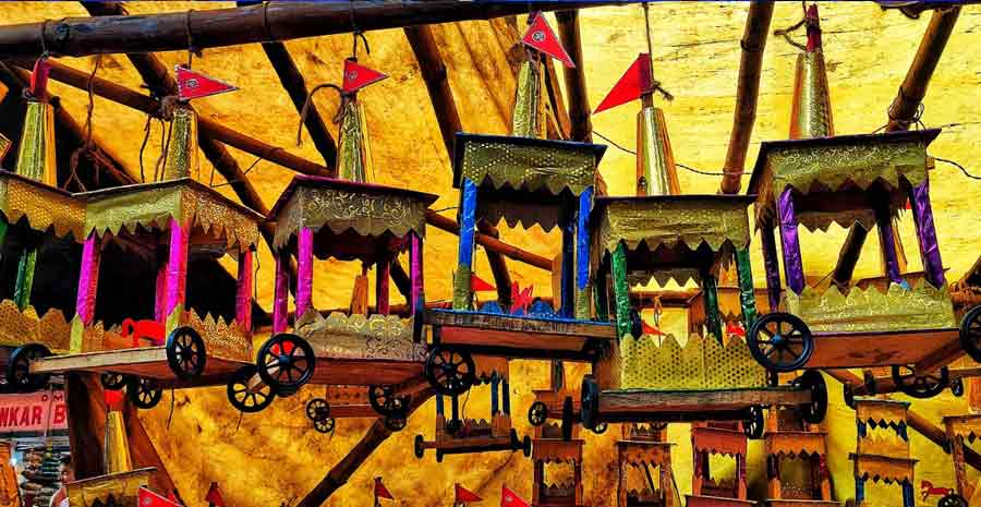 Most of the Raths are sourced from Beliaghata Canal Road. According to the sellers, the unique designs of the chariots are specifically made keeping in mind the new generation. Mondal said, 